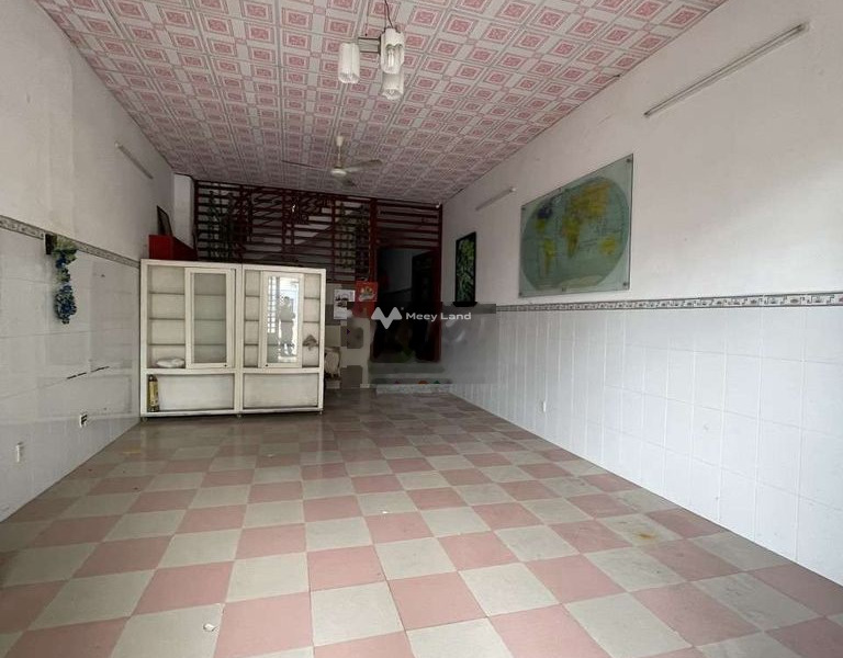 DT 100m2 bán nhà ở vị trí đẹp tọa lạc ngay ở Thuận An, Bình Dương trong căn này thì có 4 phòng ngủ 5 WC giá tốt nhất-01