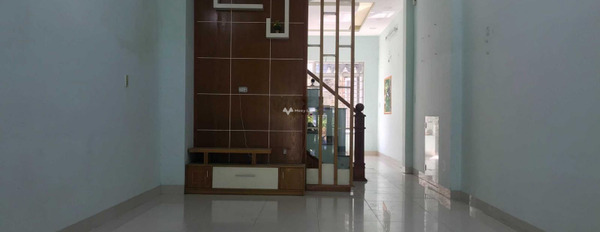Vị trí ngay Hóc Môn, Hồ Chí Minh bán nhà giá bán cực kì tốt chỉ 5.85 tỷ tổng quan bên trong nhà có 4 phòng ngủ 3 WC-02