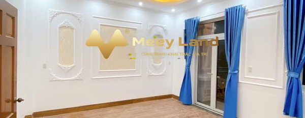 Cần xoay sở tiền trả nợ bán liền kề nằm trên Phường Hưng Thạnh, Quận Cái Răng giá tốt bất ngờ chỉ 5.7 tỷ dt thực 80 m2, hướng Tây Nam, tổng quan trong...-02