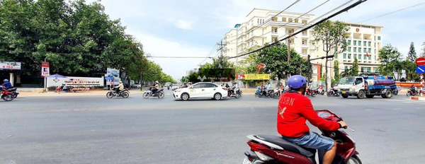 Bán nhà vị trí nằm tại Trần Bạch Đằng, Ninh Kiều bán ngay với giá bất ngờ từ 14.5 tỷ có diện tích chung 120m2-02
