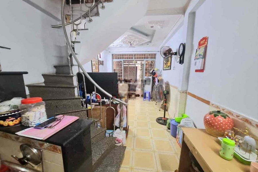 Tổng quan căn này có 4 phòng ngủ bán nhà bán ngay với giá mềm từ 4.3 tỷ diện tích gồm 40m2 mặt tiền nằm ở Quận 3, Hồ Chí Minh-01