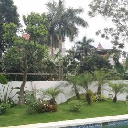 Bán biệt thự nhà vườn xinh đẹp gần 1000m2 giá tốt tại Phú Mãn khu vực dân cư-01
