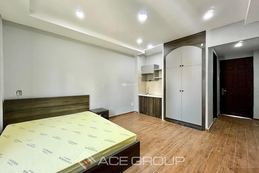 Quận 3, Hồ Chí Minh, cho thuê chung cư thuê ngay với giá siêu ưu đãi 8 triệu/tháng, tổng quan bên trong căn hộ gồm 1 phòng ngủ, 1 WC dọn vào ở ngay-01