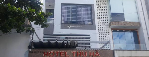 Bán nhà có diện tích chung 125m2 vị trí đặt tại trung tâm Phường 4, Tân Bình bán ngay với giá khởi điểm 26 tỷ trong nhà bao gồm 6 phòng ngủ, 6 WC-02