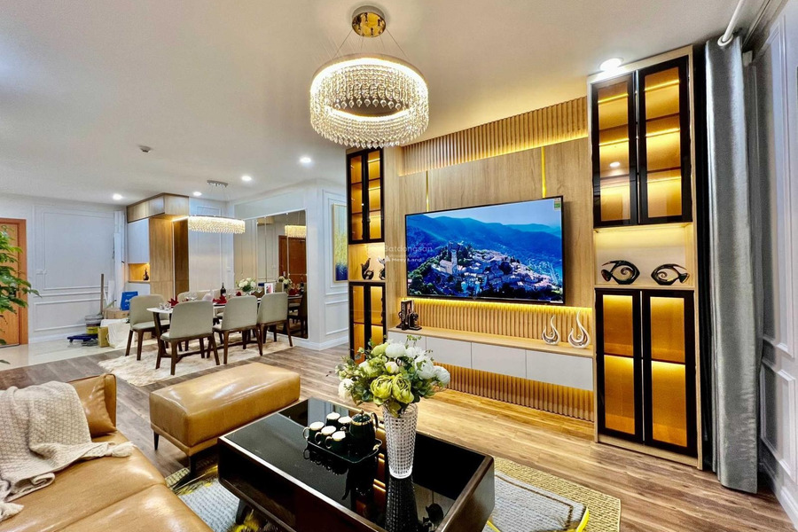 Giá chỉ 5.1 tỷ bán căn hộ với diện tích 120m2 vị trí thuận lợi Yên Hòa, Hà Nội-01