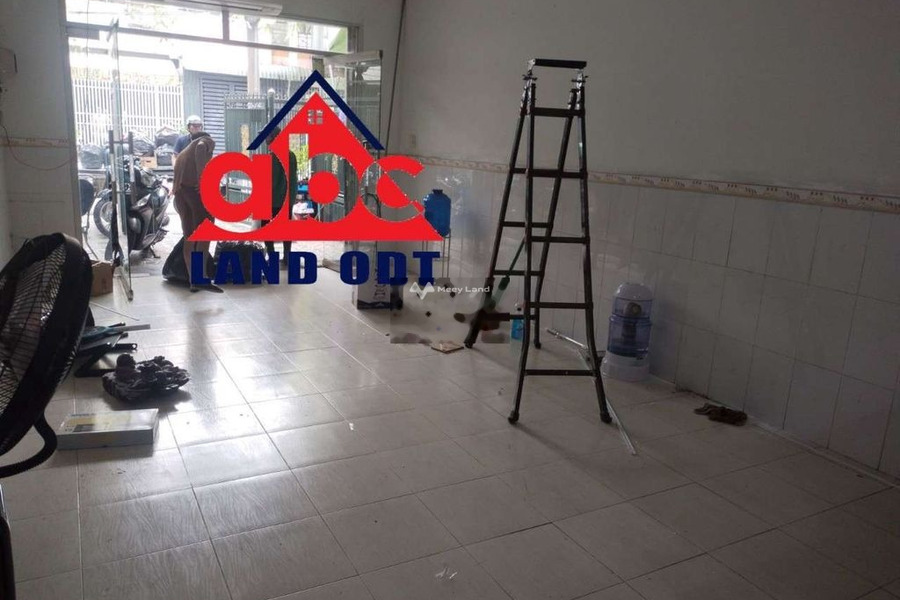 Trong nhà nhìn chung có 2 PN, cho thuê nhà, thuê ngay với giá hấp dẫn chỉ 8 triệu/tháng diện tích quy ước 90m2 mặt tiền tọa lạc tại An Bình, Đồng Nai-01