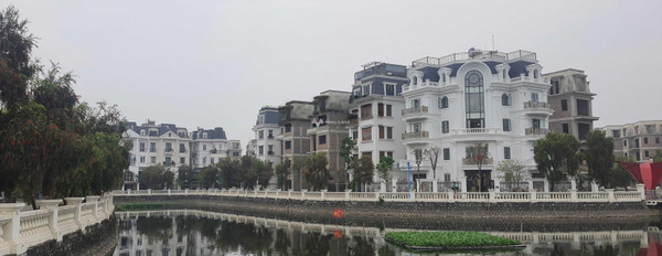 Vị trí tốt đặt nằm ngay Quốc Lộ 32, Hà Nội, bán biệt thự diện tích chuẩn là 272m2, ngôi nhà này gồm 6 PN không sợ ngập nước-02
