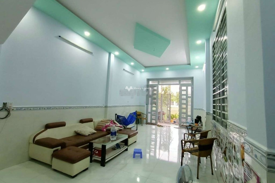 Nhà 3 PN bán nhà ở có diện tích 70m2 bán ngay với giá hấp dẫn 2.7 tỷ mặt tiền nằm ngay trên Bình Mỹ, Hồ Chí Minh-01