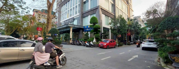 Bán liền kề vị trí đẹp gần Nguyễn Sơn, Hà Nội giá bán đặc biệt 22.5 tỷ diện tích thực như trên hình 90m2, tổng quan có tổng cộng 5 phòng ngủ-03