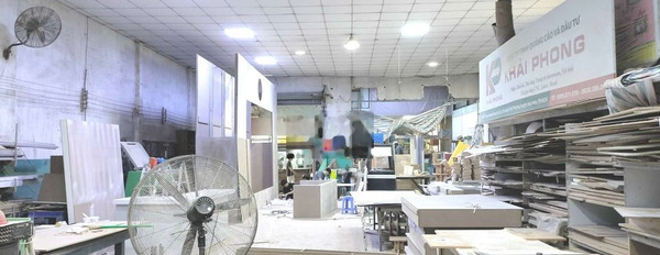 Cho thuê xưởng mặt tiền 420m2 tại Hóc Môn -02