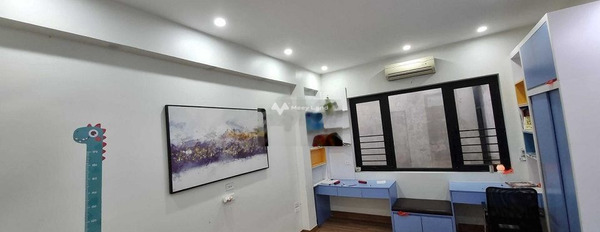 Ở Yên Hòa, Cầu Giấy, cho thuê nhà, giá thuê mua liền 15 triệu/tháng diện tích tổng là 38m2, trong ngôi nhà này gồm 4 phòng ngủ giá mềm sinh viên-02
