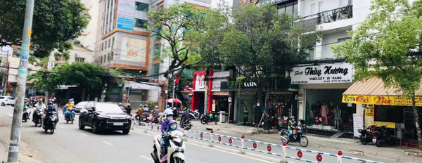 Giá chỉ 18.5 tỷ bán nhà có diện tích chung là 73m2 vị trí đặt tọa lạc gần Nguyễn Sơn, Hồ Chí Minh ngôi nhà gồm 5 PN, 5 WC tin chính chủ-03