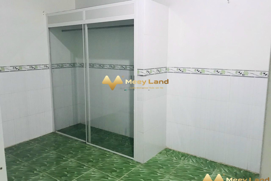 Bán nhà có dt gồm 44 m2 vị trí thuận lợi nằm ở Đường Mỹ Hòa, Long Xuyên bán ngay với giá siêu ưu đãi từ 630 triệu-01