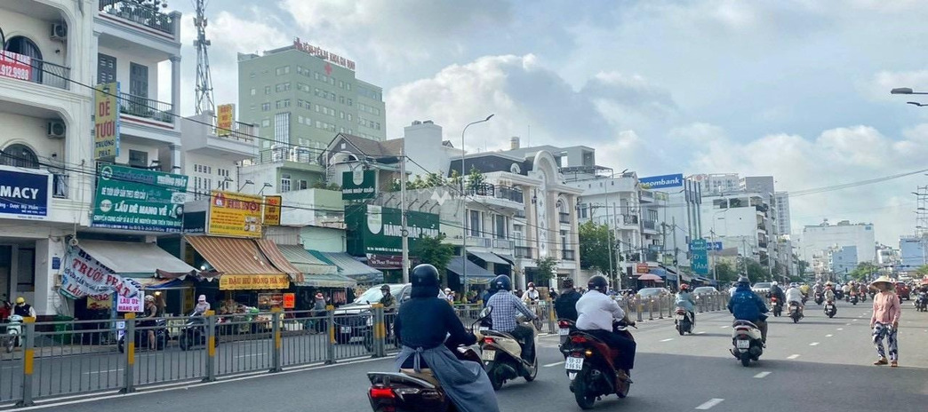 DT 262m2 bán nhà ở vị trí nằm ngay Phường 13, Hồ Chí Minh khách có thiện chí liên hệ ngay.