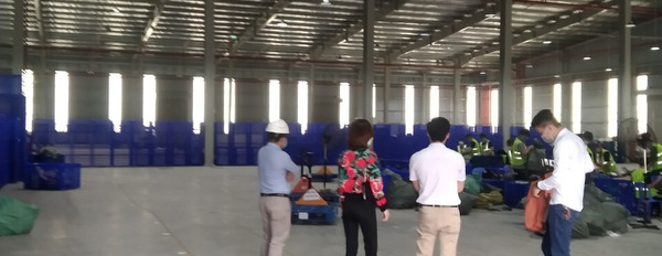 Ban quản lý khu công nghiệp Hà Nội - Đài Tư quận Long Biên cần cho thuê kho diện tích 2500m2-03