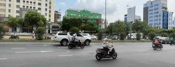 Vị trí thuận lợi ngay tại Cộng Hòa, Hồ Chí Minh bán nhà giá bán chốt nhanh 22 tỷ ngôi nhà này bao gồm 8 PN-03