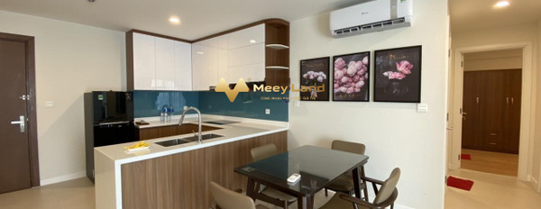 Trong căn hộ gồm có 2 PN, cho thuê căn hộ vị trí đẹp tọa lạc ngay trên Quận Tây Hồ, Hà Nội, 2 WC dọn vào ở ngay-03