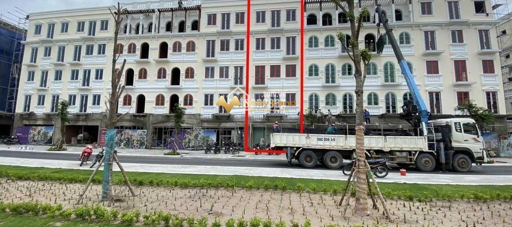 Bán nhà vị trí đẹp ở Phú Quốc, Kiên Giang bán ngay với giá siêu rẻ 15 tỷ diện tích chuẩn 120 m2 tổng quan trong căn nhà có 12 phòng ngủ
