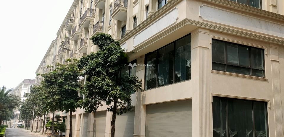 Bán nhà vị trí mặt tiền tọa lạc ngay ở Đường 17, Hà Nội bán ngay với giá siêu mềm từ 30 tỷ có diện tích rộng 195m2