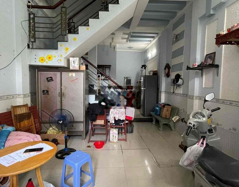 Trong ngôi nhà này gồm 2 PN, bán nhà ở diện tích chuẩn 45m2 giá bán công khai chỉ 2.88 tỷ ở Nguyễn Thị Đặng, Quận 12-01