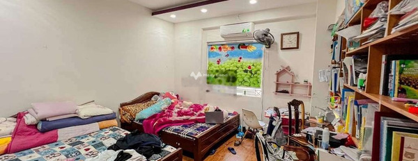 Căn hộ nhìn chung bao gồm Nội thất đầy đủ, bán căn hộ diện tích tổng là 120m2 vị trí đẹp Lê Văn Lương, Trung Hòa bán ngay với giá siêu tốt chỉ 5.05 tỷ-02