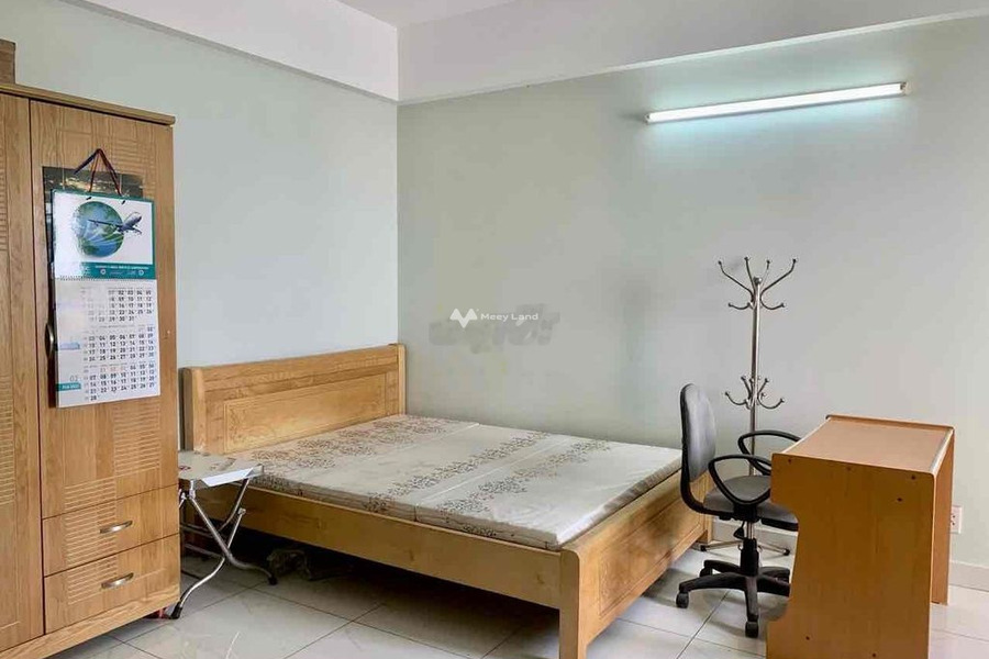 Cho thuê chung cư vị trí mặt tiền tọa lạc ngay Hòa Thạnh, Tân Phú, tổng quan căn hộ bao gồm có 2 PN, 2 WC nội thất đầy đủ-01