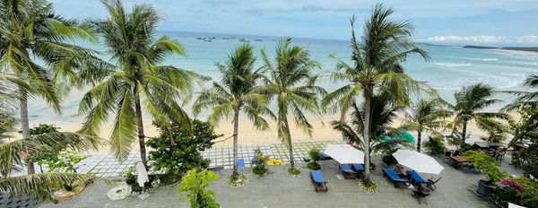 Khách sạn view trực diện biển, Tuy An, cách thành phố 12km, 45 phòng thu nhập 10 tỷ/năm-02