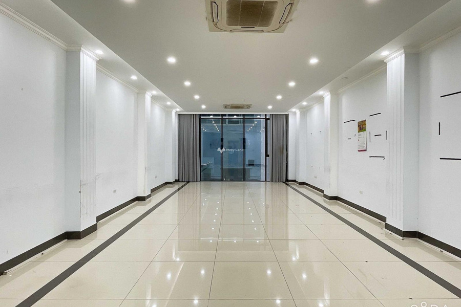 Cho thuê nhà ở với diện tích rộng 200m2 thuê ngay với giá thương mại 165 triệu/tháng vị trí đặt ngay trung tâm Nghĩa Đô, Hà Nội-01