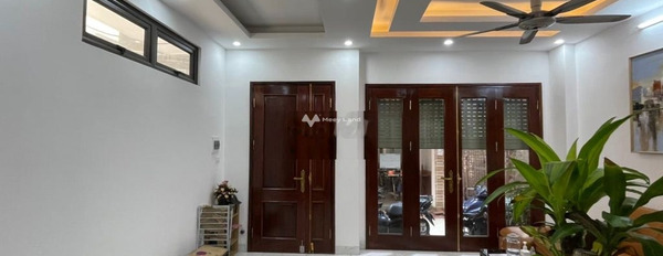 Tọa lạc tại Yên Phụ, Hà Nội bán nhà giá nhỉnh 5.2 tỷ diện tích khoảng 33m2 tổng quan nhà gồm 3 phòng ngủ vị trí thuận lợi-02