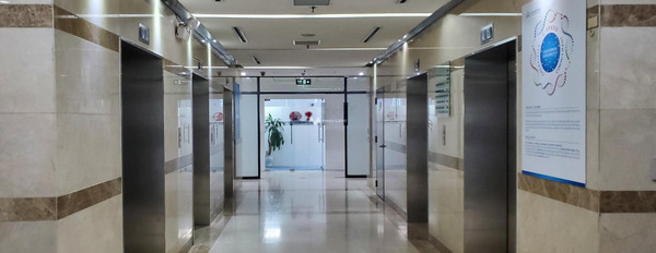 Vị trí mặt tiền tại Dịch Vọng, Hà Nội cho thuê sàn văn phòng diện tích rộng 200m2-02