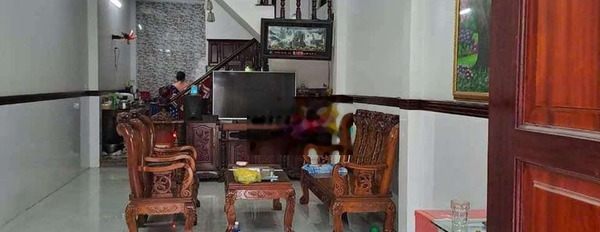 Nhà gần ngã ba Đông Tân giá 8 triệu -03