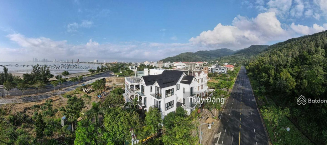 Trong nhà này có 5 PN bán nhà bán ngay với giá hợp lý 40 tỷ diện tích khoảng 400m2 vị trí đặt tọa lạc trên Sơn Trà, Đà Nẵng