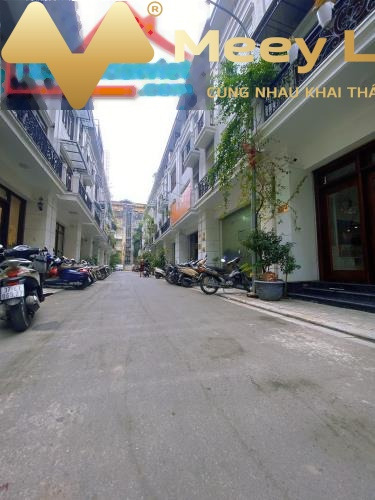 4 phòng ngủ, bán biệt thự, vào ở luôn giá khởi điểm từ 22.5 tỷ với diện tích 72m2 nằm ở Đường Nguyễn Tuân, Hà Nội-01