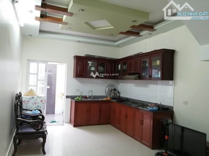 Cho thuê nhà vị trí ở Thiên Lôi, Vĩnh Niệm, giá thuê rẻ bất ngờ 7 triệu/tháng có diện tích là 65m2, căn nhà gồm có 4 PN-01