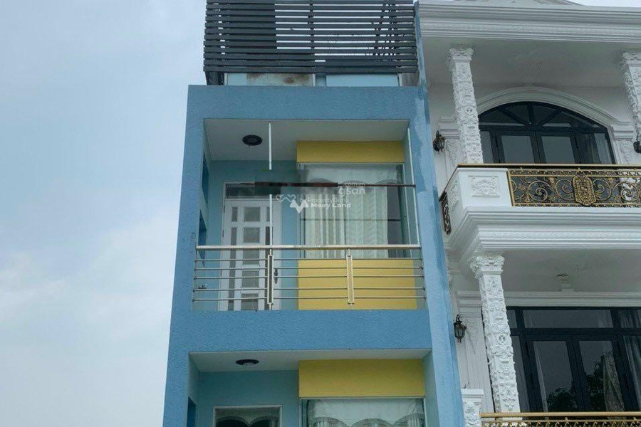 Nhà có tổng cộng 4 PN bán nhà bán ngay với giá sang tên chỉ 4.95 tỷ có diện tích rộng 100m2 trong Xuân Thới Sơn, Hồ Chí Minh-01
