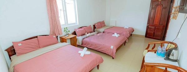 Cho thuê chung cư vị trí thuận lợi nằm tại Phường 1, Lâm Đồng, tổng quan căn hộ này thì gồm 1 phòng ngủ, 1 WC cực kì sang trọng-03