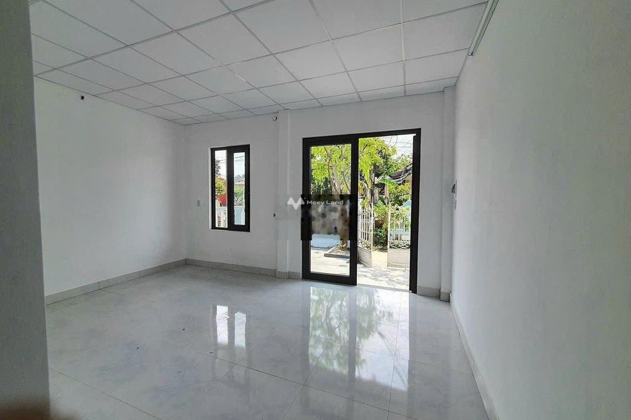 Có diện tích sàn 90m2, cho thuê nhà ở vị trí nằm trên Trần Quý Khoáng, An Hòa, trong căn này có 2 phòng ngủ, 1 WC lh tư vấn thêm-01