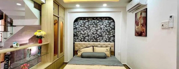 Trong nhà có 3 phòng ngủ bán nhà bán ngay với giá tốt nhất chỉ 4.95 tỷ diện tích chuẩn 42m2 vị trí đẹp nằm tại Nguyễn Tư Giản, Hồ Chí Minh-03