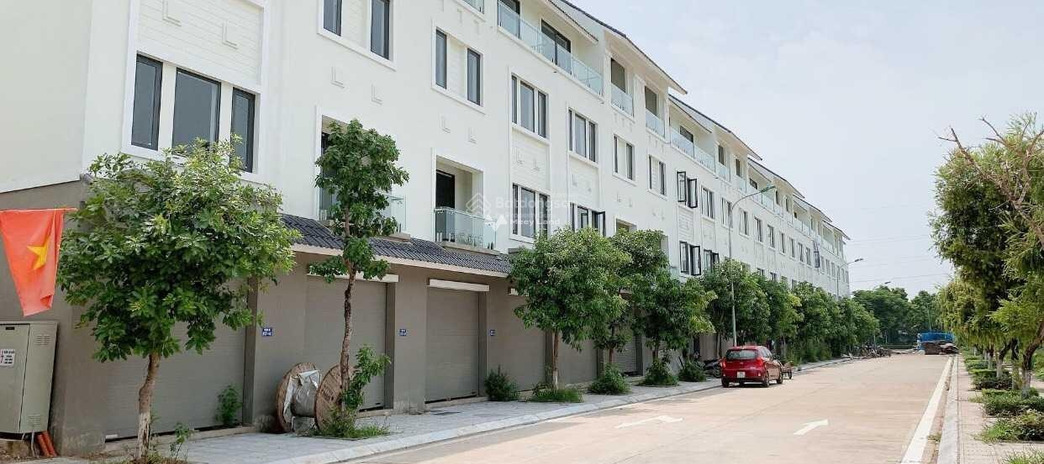 14 tỷ, bán liền kề với diện tích là 75m2 vị trí tiềm năng Hà Đông, Hà Nội nội thất sang trọng