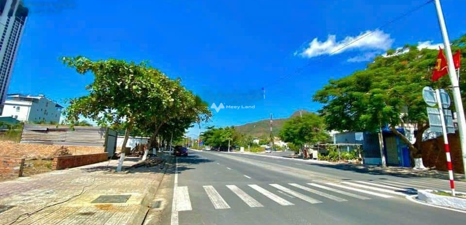 Ở Phạm Văn Đồng, Nha Trang bán đất 18.79 tỷ diện tích rộng rãi 289m2