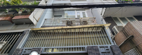 Vị trí đặt tọa lạc ngay Nguyễn Trường Tộ, Phường 17 bán nhà trong căn này có tổng 4 phòng ngủ 3 WC-02