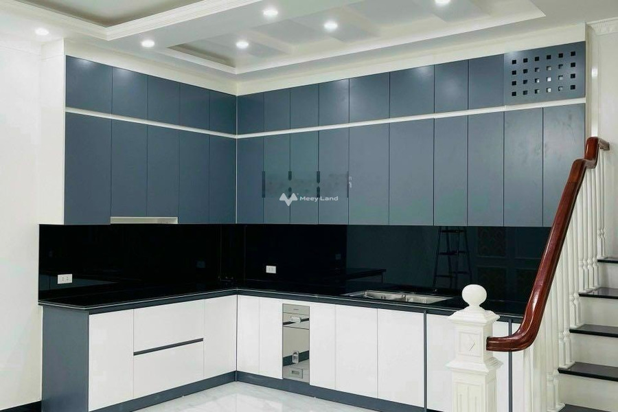 Có diện tích rộng 80m2 bán nhà ngay tại Phúc Lợi, Phúc Lợi hướng Tây - Nam trong nhà gồm có 6 phòng ngủ cảm ơn đã xem tin.-01