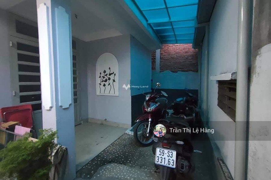 Nhà gồm 2 PN, cho thuê nhà, thuê ngay với giá siêu khủng 9 triệu/tháng có diện tích thực 63m2 mặt tiền nằm ngay trên Bình Lợi, Hồ Chí Minh-01