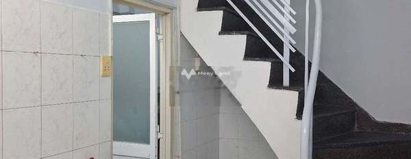 Giá khoảng 12 triệu/tháng, cho thuê nhà diện tích thực tế 36m2 ngay trên Quận 3, Hồ Chí Minh, hướng Tây Nam, ngôi nhà có tổng 2 PN lh ngay kẻo lỡ-02