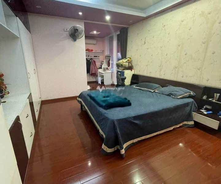 Trong căn hộ gồm có 4 PN, bán căn hộ nằm ngay Nguyễn Văn Huyên, Hà Nội, ngôi căn hộ bao gồm 4 phòng ngủ, 3 WC hãy nhấc máy gọi ngay-01