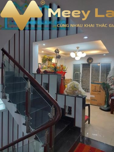 Nằm tại Đường Lê Tấn Quốc, Quận Tân Bình, bán nhà, vào ở luôn giá ngạc nhiên chỉ 11 tỷ có dt 84 m2, ngôi nhà có 5 PN giá tốt nhất-01