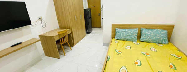 Cho thuê phòng trọ bên trong Nguyễn Thị Định, Cát Lái, ngôi nhà này gồm 1 phòng ngủ, 1 WC khu vực đông đúc-02