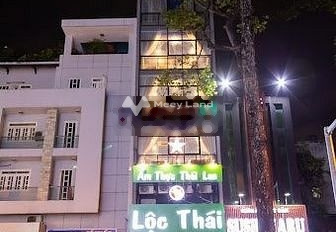 Diện tích 500m2 cho thuê cửa hàng vị trí đặt vị trí nằm ở Nguyễn Tri Phương, Quận 10 thuê ngay với giá vô cùng rẻ 70 triệu/tháng bãi đậu xe rộng-02