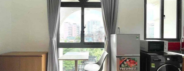 Cho thuê căn hộ vị trí thuận lợi ngay ở Phùng Văn Cung, Hồ Chí Minh, thuê ngay với giá khoảng 6.5 triệu/tháng diện tích tổng là 25m2-03