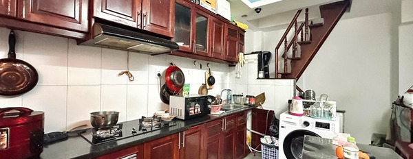 Bán nhà hẻm xe hơi Nguyễn Đình Chiểu, Phường 2, Quận 3, 20m2, 4 tầng, giá tốt-02